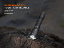 Carregar imagem no visualizador da galeria, Fenix TK21R Duty Flashlight