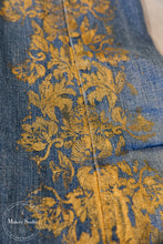 Carregar imagem no visualizador da galeria, Floral Damask - Mesh Stencil 12x12