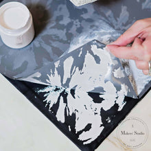 Carregar imagem no visualizador da galeria, Floral Fireworks - Mesh Stencil 12x12