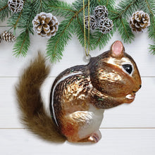 Carregar imagem no visualizador da galeria, Chipmunk Glass Christmas Tree Ornament