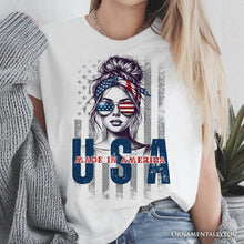 Carregar imagem no visualizador da galeria, Made in America Messy Bun T-Shirt, Retro 4th of July White Patriotic Tee