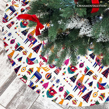 Carregar imagem no visualizador da galeria, Scandinavian Folk Style Christmas Tree Skirt