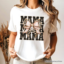 Carregar imagem no visualizador da galeria, Glitter Leopard Mama T-Shirt, Coquette Bow Tee for Glam and Trendy Mothers