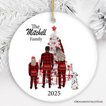 Carregar imagem no visualizador da galeria, Personalized Plaid Family Christmas Ornament