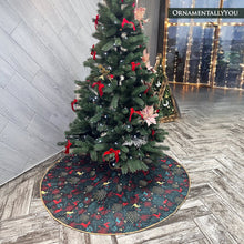 Carregar imagem no visualizador da galeria, Gold and Red Deer Decoration Pattern Holiday Tree Skirt
