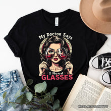 Carregar imagem no visualizador da galeria, I Need Glasses Funny Wine T-Shirt, Retro Glam Black Tee for Stylish and Witty Women