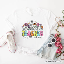 Carregar imagem no visualizador da galeria, Helping Little Minds Grow Teacher T-Shirt, Floral Appreciation Tee