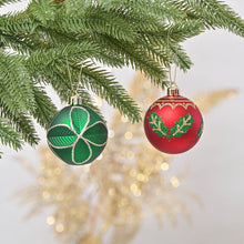 Carregar imagem no visualizador da galeria, Refined Ornament Bauble Set, 24 Piece Red, Gold, and Green Glitter Christmas Bundle