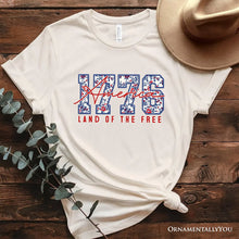 Carregar imagem no visualizador da galeria, Retro America 1776 Floral T-Shirt, Land of the Free Patriotic Tee