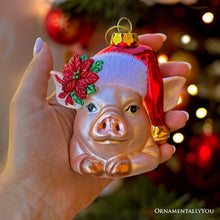 Carregar imagem no visualizador da galeria, Charming Pig with Santa Hat Glass Christmas Ornament, Cute Farmhouse Tree Decor
