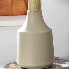 Carregar imagem no visualizador da galeria, Gattaran Ivory & White Table Lamp
