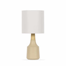 Carregar imagem no visualizador da galeria, Gattaran Ivory & White Table Lamp