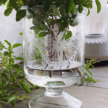 Cargar imagen en el visor de la galería, Garden Insects - Mesh Stencil 18x12