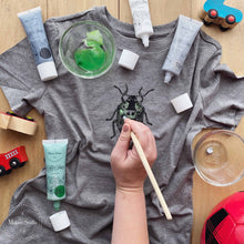 Cargar imagen en el visor de la galería, Garden Insects - Mesh Stencil 18x12