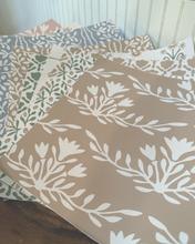 Carregar imagem no visualizador da galeria, Emily Wallpaper by Heights Design Studio