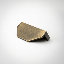 Cargar imagen en el visor de la galería, Alto, Solid Brass Half Hex Pulls