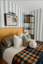 Carregar imagem no visualizador da galeria, Andy Wallpaper by Hufton Studio