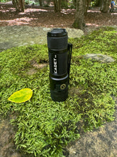 Carregar imagem no visualizador da galeria, Cadet Gen4 1,200 Lumen Tactical EDC Flashlight