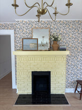 Carregar imagem no visualizador da galeria, Lillian Wallpaper by Ali Anni