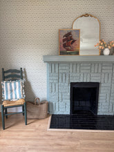 Carregar imagem no visualizador da galeria, Violet Wallpaper by Taddy Mikelaites