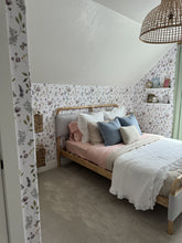 Carregar imagem no visualizador da galeria, Valerie Wallpaper