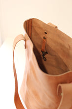 Cargar imagen en el visor de la galería, Atlas Day Tote