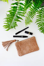 Load image into Gallery viewer, Blossom Tassel Pouch
