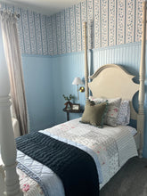 Carregar imagem no visualizador da galeria, Tillie Wallpaper by Anna Black Creative