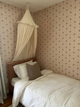 Carregar imagem no visualizador da galeria, Petunia Wallpaper by Danelys Sidron