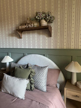 Carregar imagem no visualizador da galeria, Lyla Wallpaper by Ali Anni