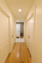 Carregar imagem no visualizador da galeria, Margot Wallpaper by Angel Walker