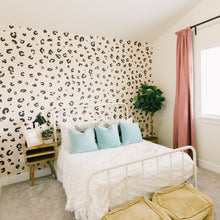 Carregar imagem no visualizador da galeria, Nala Wallpaper by Erika Senneff