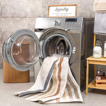 Carregar imagem no visualizador da galeria, Giza Washable Area Rug