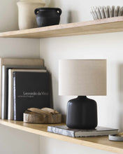 Carregar imagem no visualizador da galeria, Lumellogno Black Table Lamp