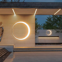 Carregar imagem no visualizador da galeria, Albino | Outdoor Waterproof Moon Wall Lamp for Garden