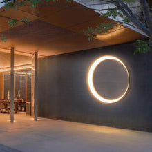 Carregar imagem no visualizador da galeria, Albino | Outdoor Waterproof Moon Wall Lamp for Garden