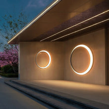 Carregar imagem no visualizador da galeria, Albino | Outdoor Waterproof Moon Wall Lamp for Garden