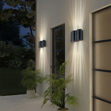 Carregar imagem no visualizador da galeria, Albiolo | Black Waterproof Outdoor Aluminum LED Wall Lamp