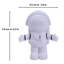 Load image into Gallery viewer, Astronaut Night Light