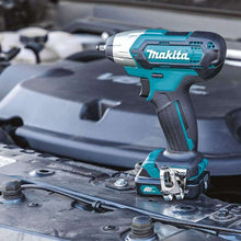 Carregar imagem no visualizador da galeria, Makita WT04R1 12V max CXT Lithium-Ion Cordless 1/4" Impact Wrench Kit (2.0Ah)