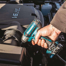 Carregar imagem no visualizador da galeria, Makita WT04R1 12V max CXT Lithium-Ion Cordless 1/4" Impact Wrench Kit (2.0Ah)
