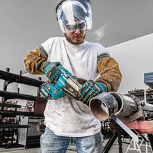 Carregar imagem no visualizador da galeria, Makita GRJ02M1 40V max XGT® Brushless Cordless AVT® Orbital Recipro Saw Kit (4.0Ah)