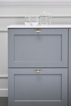 Carregar imagem no visualizador da galeria, Brushed Gold "Manor" Knurled Cabinet Knobs and Drawer Pulls