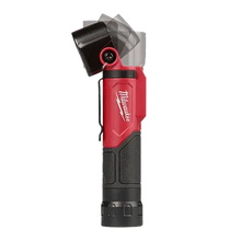 Carregar imagem no visualizador da galeria, Milwaukee 2113-21 REDLITHIUM™ USB Pivoting Flashlight