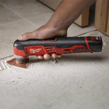 Carregar imagem no visualizador da galeria, Milwaukee 2426-20 M12 Multi-Tool (Tool Only)