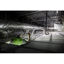 Carregar imagem no visualizador da galeria, Milwaukee 2161-21 Redlithium™ USB 1100L Twist Focus Flashlight