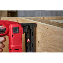 Carregar imagem no visualizador da galeria, Milwaukee 2749-20 M18 FUEL™ 18 GAUGE 1/4" Narrow Crown Stapler (Tool Only)