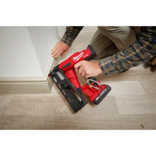 Carregar imagem no visualizador da galeria, Milwaukee 2841-20 M18 FUEL 16 Gauge Angled Finish Nailer (Tool Only)