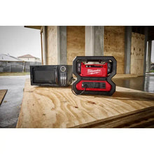 Carregar imagem no visualizador da galeria, Milwaukee 2845-20 M18™ CARRY-ON 3600W/1800W Power Supply