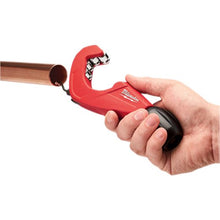 Carregar imagem no visualizador da galeria, Milwaukee 48-22-4252 1-1/2" Constant Swing Copper Tubing Cutter